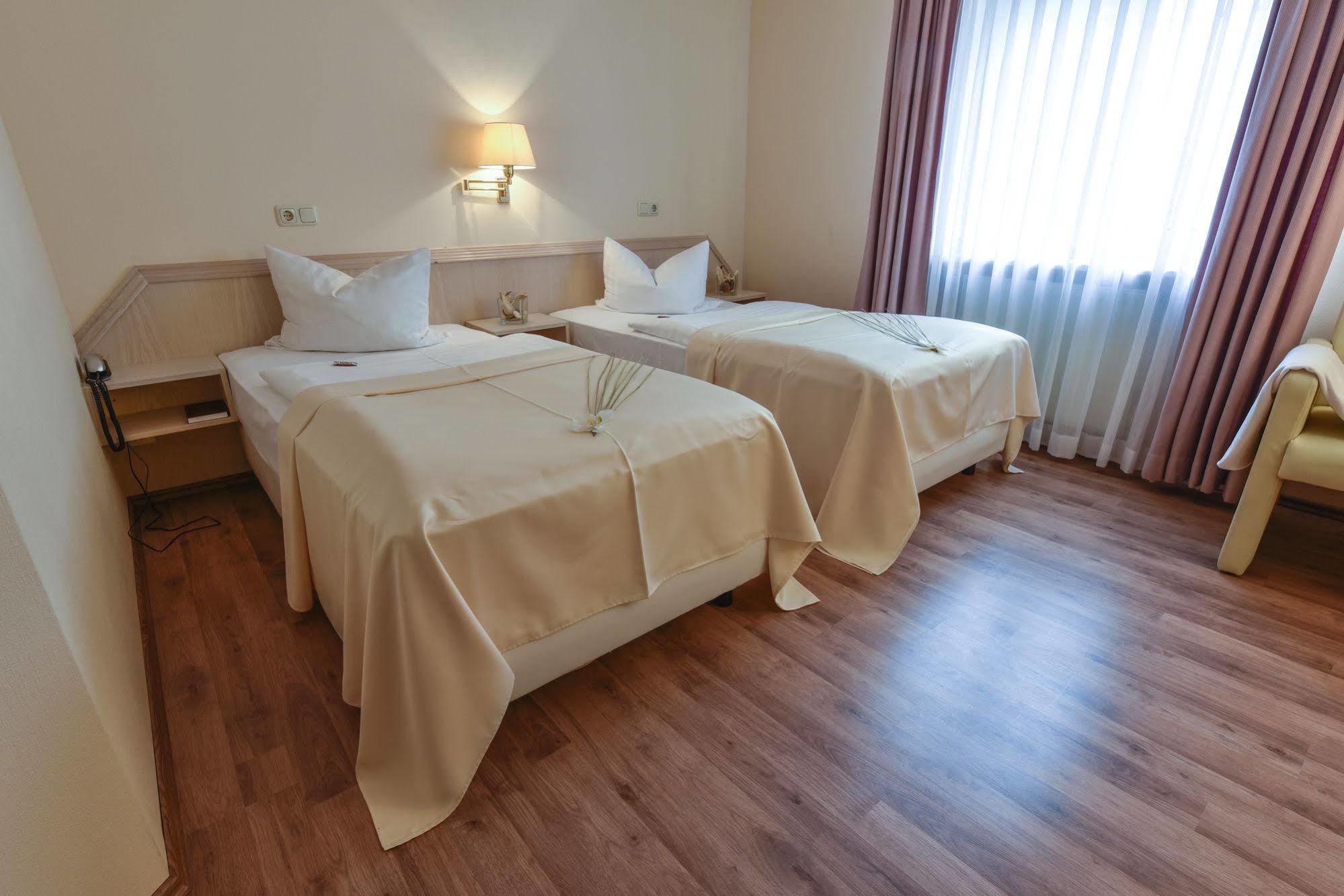 Atrium Hotel Amadeus Osterfeld Extérieur photo